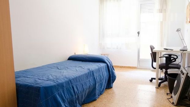 Plaça del Poeta Vicente Gaos, Valencia, Valencian Community 46021 - Foto 1