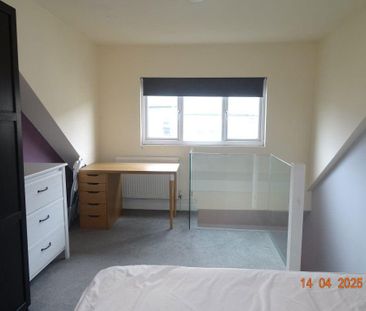 3 bedroom terraced house to rent - Photo 3