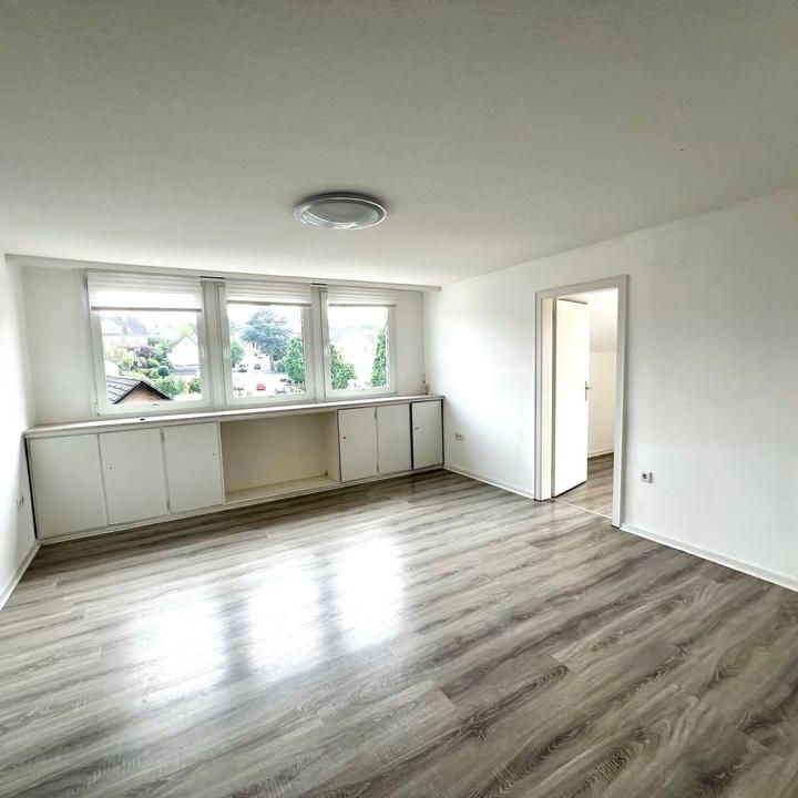Renovierte 3,5-Zi, KDB, 74qm mit Balkon Nähe FernUni Hagen - Foto 1