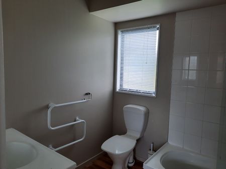 Kelston, Auckland - Photo 2