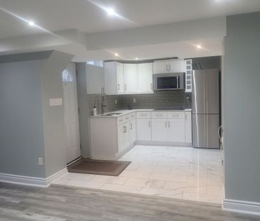 For Lease - 292 Ridgefield Crescent, Vaughan, Ontario - Photo 6