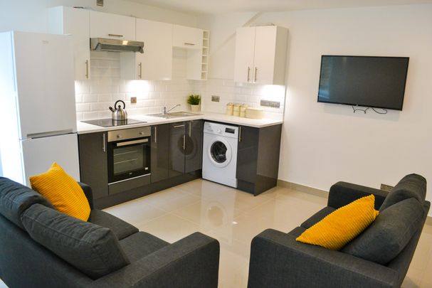 Flat 84, Samara Plaza, LS2 9DU, Leeds - Photo 1
