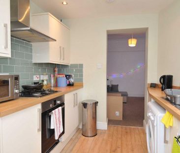 28 Seymour Avenue - Photo 4