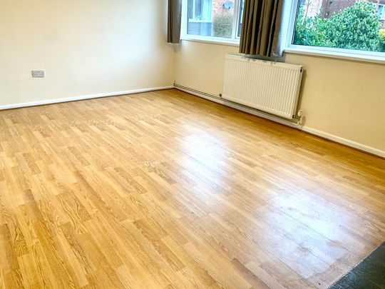 2 bedroom maisonette to rent - Photo 1