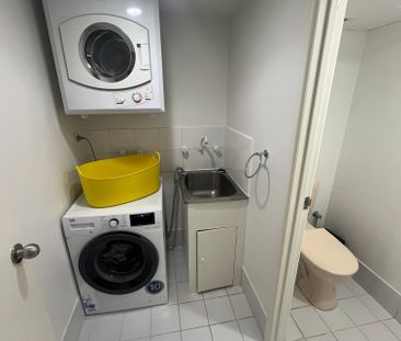 East Perth - Photo 3