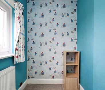 A well-presented and spacious four-bedroom family home is set in th... - Photo 4