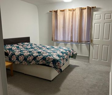 2 bedroom house on Freeburn Causeway, CV4 8FP area - Photo 3