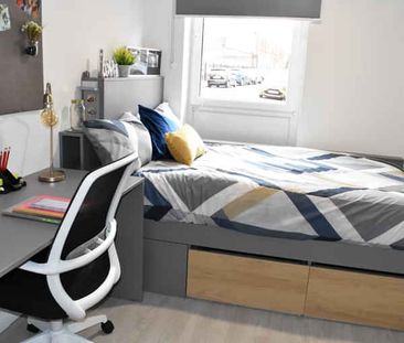 Five Bed Apartment (Shared) - Photo 3