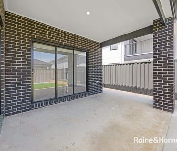 STUNNING 4 BEDROOM HOUSE IN CLYDE! - Photo 2