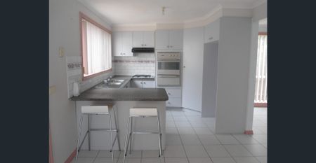 Townhouse Living! - Photo 2