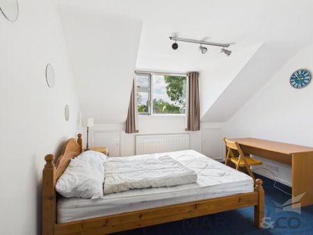 1 bedroom in a house share to rent - Photo 3