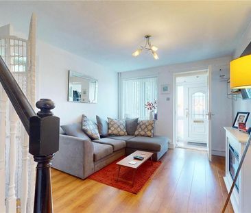 1 bedroom mews to rent - Photo 2