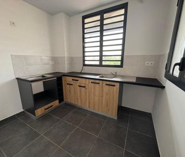 Location Appartement 3 pièces 79m² CAYENNE 97300 - Photo 1