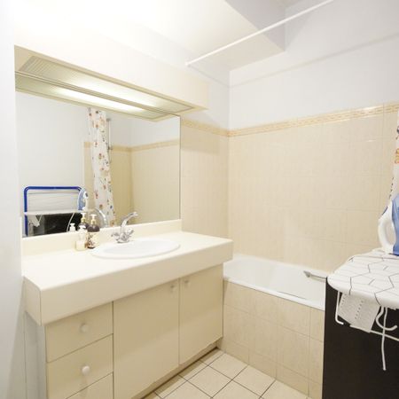 Location Appartement 1 pièce 29m² - Photo 3