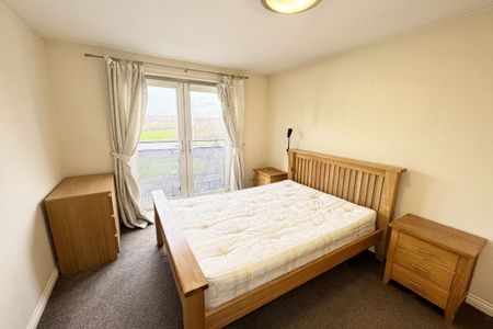 2 Bed, First Floor Flat - Photo 4