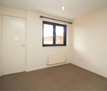 2 bedroom semi-detached house to rent - Photo 3