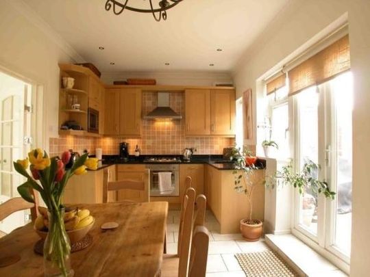 2 Bed Terraced House, Johnston Terrace, NW2 - Photo 1