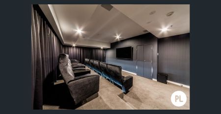 Stylish unfurnished 2-Bedroom Apartment with Resort-Style Amenities in the Heart of Woolloongabba - Photo 2