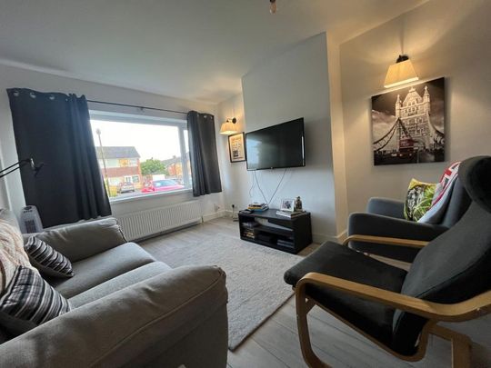 3 bedroom end of terrace house to rent - Photo 1