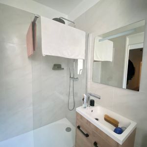 Apartment - Photo 2