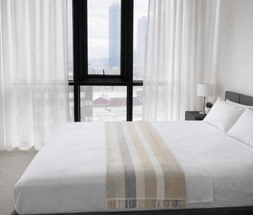 Bright, Modern & Luxury Apartment Living - Photo 3