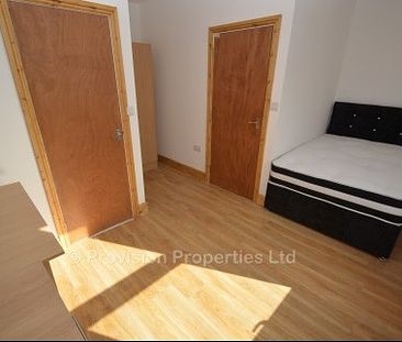 2 Bedroom Houses and Flats to Rent in Hyde Park - Photo 3
