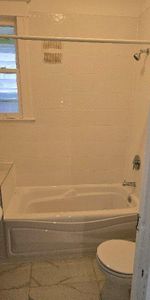 beau grand 5.5 cour privee,, renove centre-ville st-jean-sur-richelieu - Photo 4