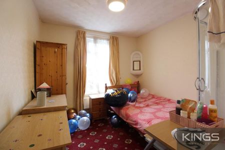 5 bedroom terraced house to rent - Photo 4
