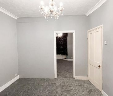 4 bedroom terraced house to rent - Photo 2