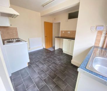 1 bedroom ground floor flat to rent - Photo 3