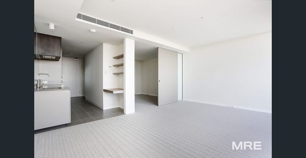 Large and light filled apartment that really hits 'The Marque!' - Photo 1
