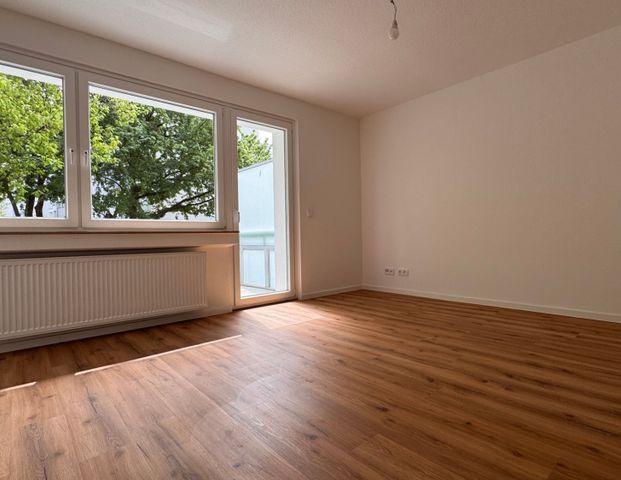 *** Attraktiver Lebensraum in ruhiger Wohnlage! Sanierte 2-Zi.-Whg. mit Balkon! *** - Foto 1