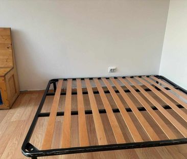 Calea Grivitei--Metrou Grivita,apartament 3 camere nemobilat/semimob - Photo 3