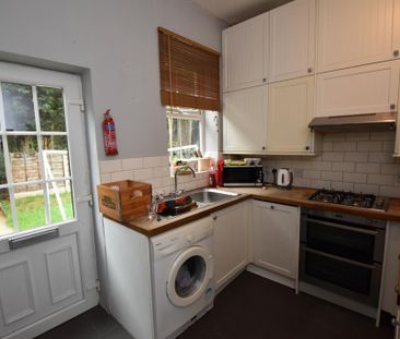 2 bedroom end of terrace house to rent - Photo 5