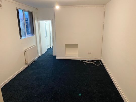 Connaught Road, Roath - Photo 1