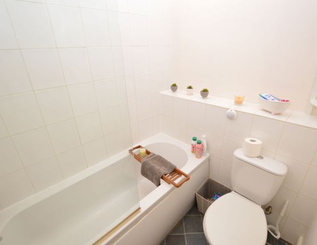 1 bedroom apartment to rent Oxford Court, Oxford Road, Colchester, CO3 - Photo 1