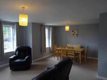 9 St Johns Square, Belfast, BT7 3HS - Photo 5