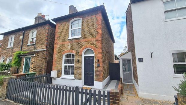 2 bedroom detached house to rent - Photo 1