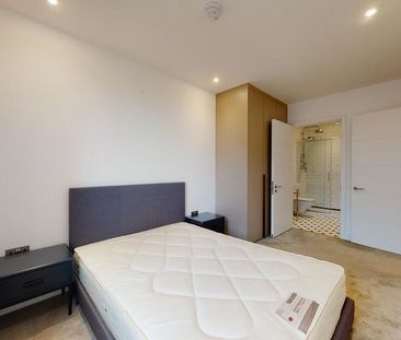 3 bedroom flat to rent - Photo 6
