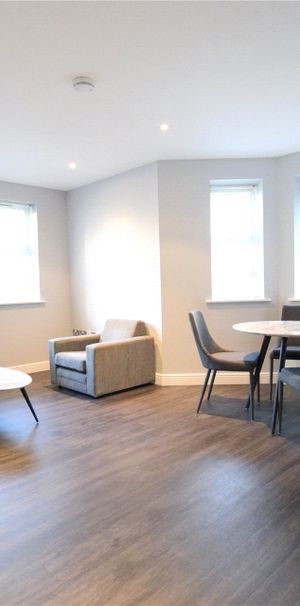 Elmhurst Court, Camberley Elmhurst Court, Camberley - Photo 1