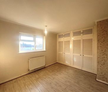 Longspring, Watford - Photo 2