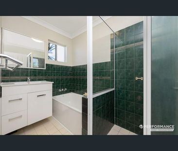 9/8-10 Gleeson Street, Hermit Park, Qld 4812 - Photo 2