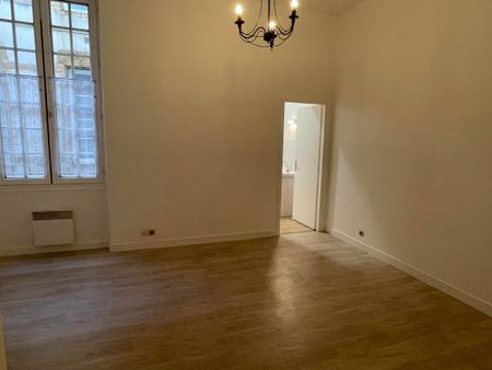 Location Appartement 1 pièce 27m² MONT DE MARSAN 40000 - Photo 2