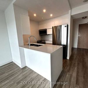 Yonge and Park home Renovated Lrg 1Bdrm +Den Hydro +Heat Incl. 1Parki - Photo 2