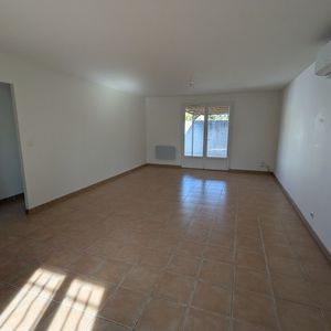 Location Maison 3 pièces 70m² FOS SUR MER 13270 - Photo 1