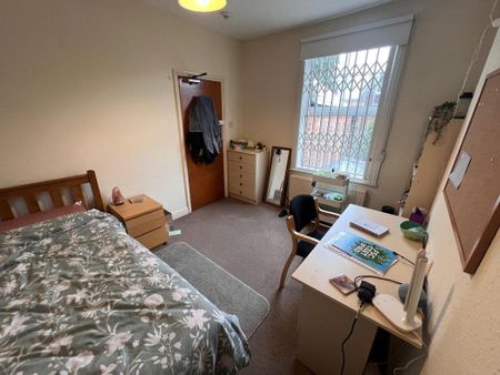 6 bedroom private hall to rent - Photo 5