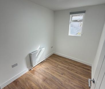 3 Bed Maisonette, Eastcote Road, HA2 - Photo 6