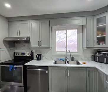 For Lease - 12 Norma Crescent, Brampton, Ontario - Photo 6