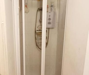 2 bedroom house of multiple occupation to rent - Photo 6