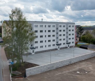 Jetzt umziehen: Erstbezug einer 2 Raumwohnung in Wolkenstein, nach Kernsanierung ! - Photo 4